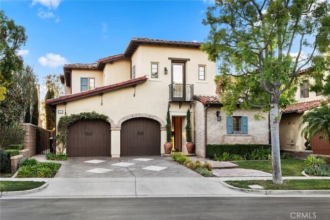 Photo - 33 Tall Hedge