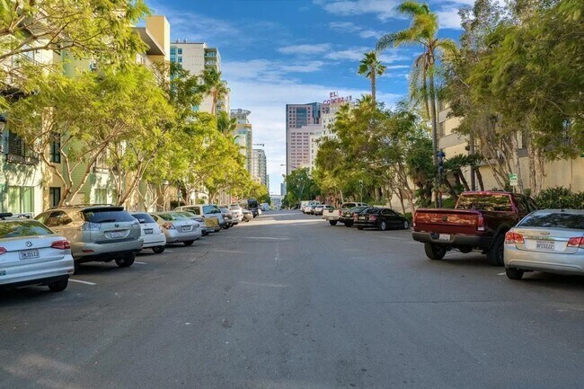 Photo - Move-In Ready 2BR/2BA Condo in Prime Cortez Hill Location! Unit 405