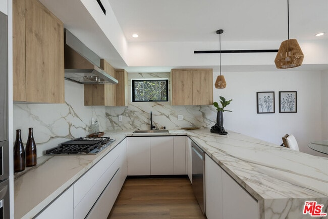 Photo - 1247 1/2 W Bellevue Ave