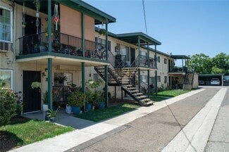 Side view - 6041 Fullerton Ave