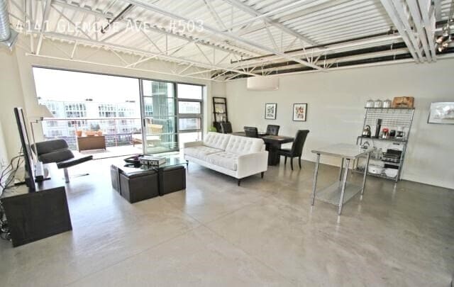 Building Photo - 4141 Glencoe Ave Unit #503