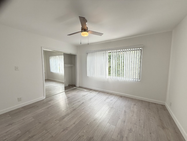 Photo - 240 S Reeves Dr Unit C