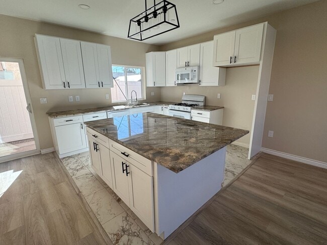 Photo - Beautiful Brand New 2 Story Home