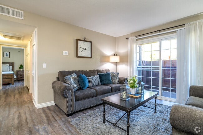 2BR, 2BA - 810SF - Living Room - Raintree Apartments
