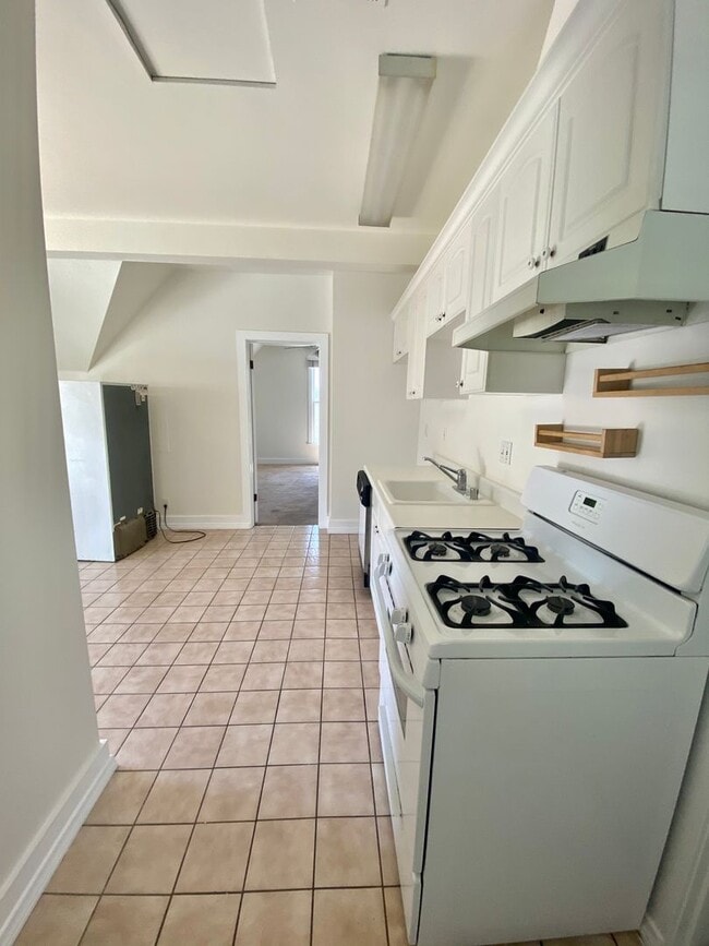 Photo - 180 S Palm St Unit B