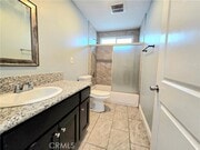 Photo - 715 W 58th St