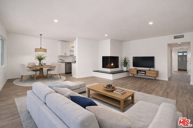 Photo - 6465 Sycamore Meadows Dr