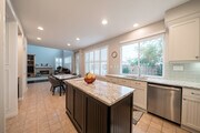 Photo - 6655 Hollycrest Ct House
