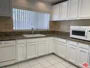 Photo - 755 N Kenmore Ave