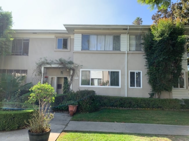 Photo - 1214 S Bronson Ave