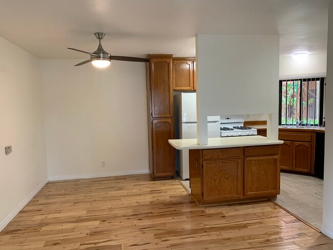 Photo - 2849 E St Unit 1