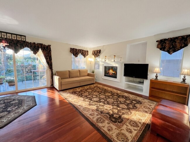 Photo - 1829 Mirador Dr