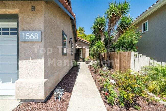 Photo - ***Beautiful 3 bed / 2.5 bath / 1,975 sqft House in the Vista/Shadowridge Neighborhood - Availabl...