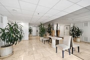Lobby - 432 S Hamel Rd Unit Mansour
