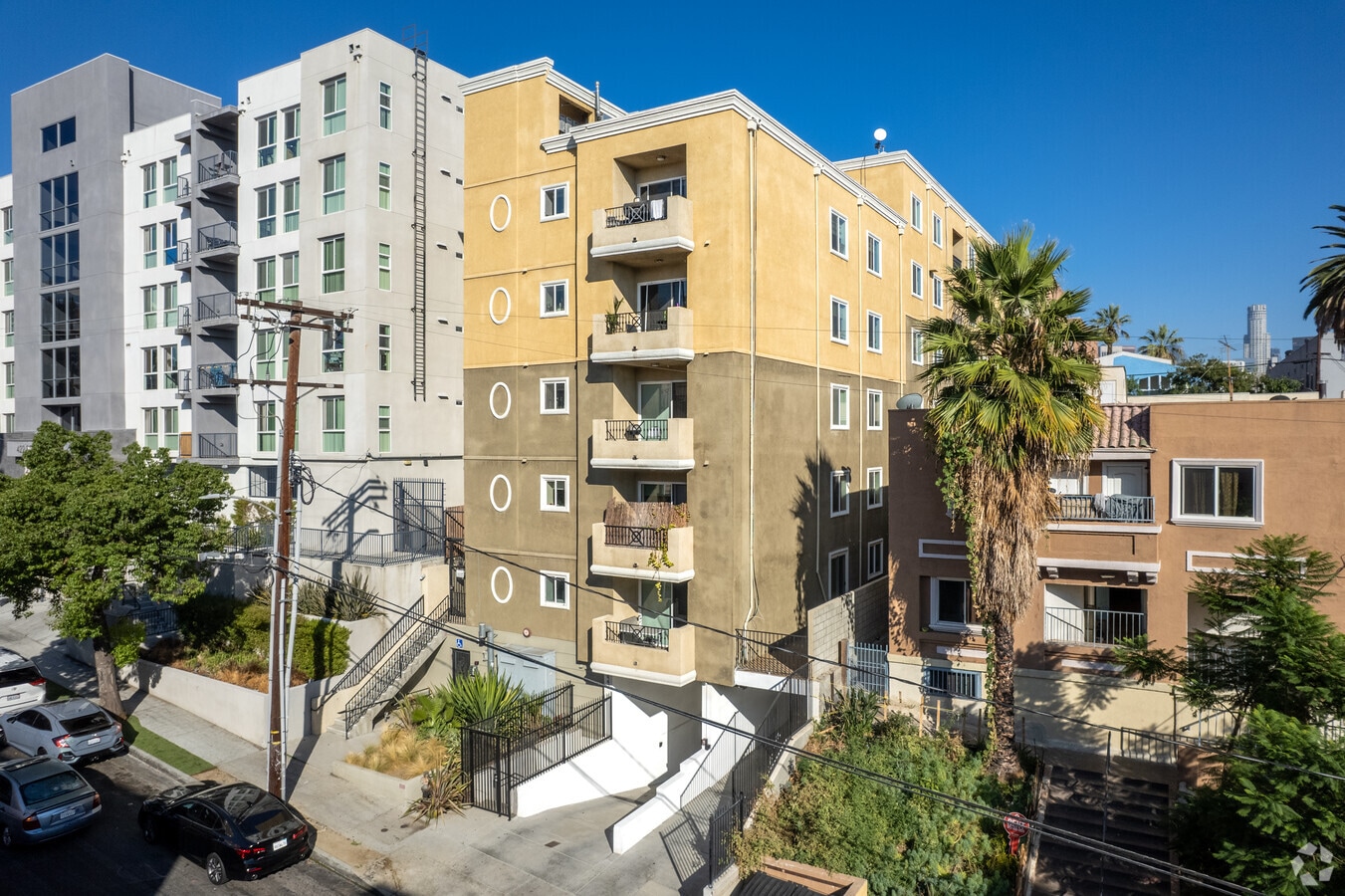 Photo - 442 S Lake St