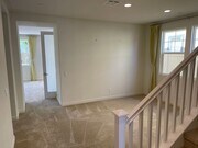 Photo - Large 5 Bed / 3 Bath Standalone unit in Lo... House