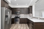 3BD, 2BA - 1,450SF - Kitchen - Bentley Apartments