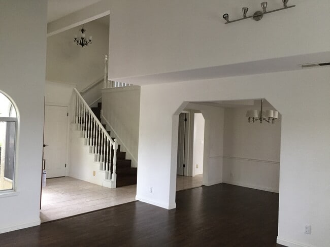 Entry + Dining Room - 1815 Morgan Ln