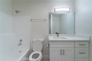 Photo - 463 Vine St Townhome