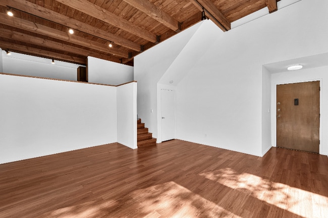 Photo - 2717 Griffith Park Blvd Unit D