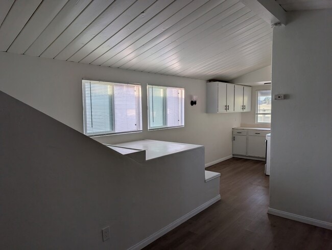Photo - 4030 Ingraham St Unit 4030.5