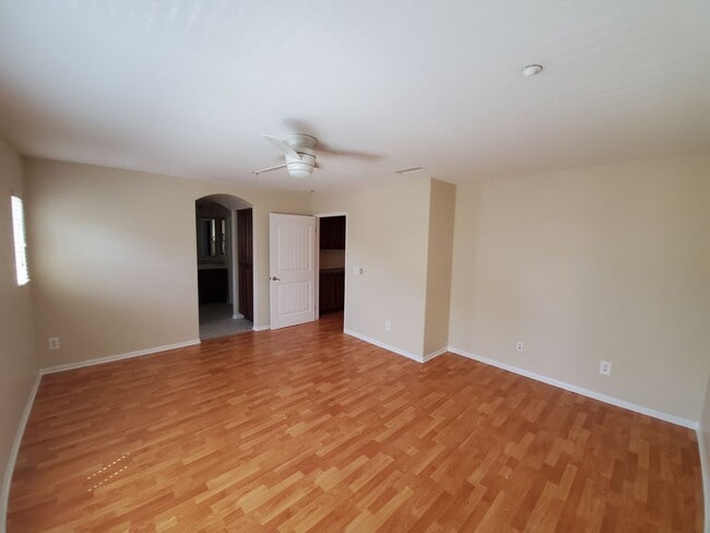 Photo - Gorgeous 3 Bed | 2.5 Bath Townhome in Windingwalk!