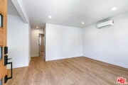 Photo - 10420 Regent St
