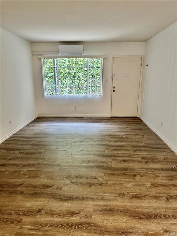 Photo - 412 W Elmwood Ave