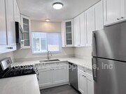 Photo - 822 Tourmaline St