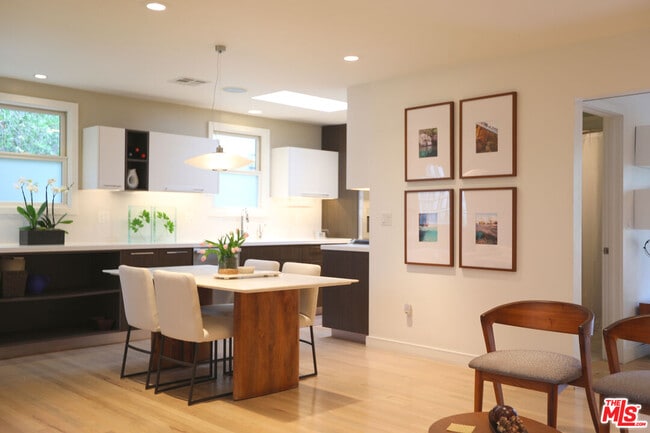 Building Photo - 2707 Westwood Blvd