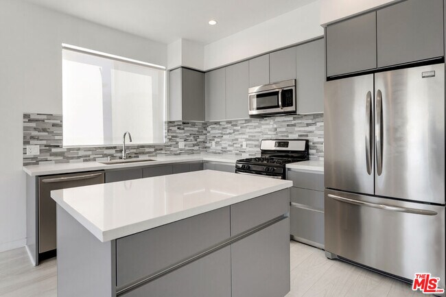 Photo - 1431 Armacost Ave Unit 401