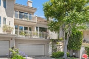 Photo - 682 Palisades Dr Townhome