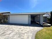 Photo - 1516 E Cyrene Dr House