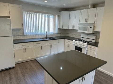 Building Photo - 6060 La Prada