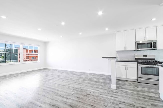 Photo - 241 Bonito Ave Apartment Unit 05