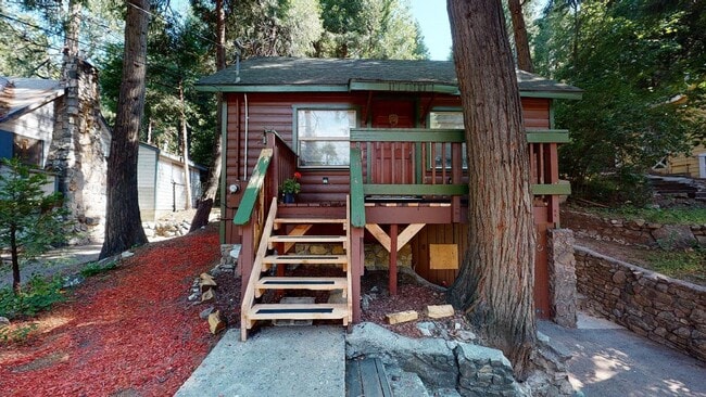 Building Photo - Coming Soon! Turn-key 1 Bedroom, 1 Bath Cabin for Lease in Crestline, California!