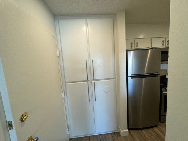 Photo - 3715 S Canfield Ave Unit 202