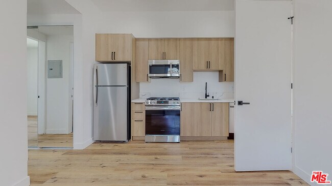 Photo - 4460 W Maplewood Ave Unit 1/2