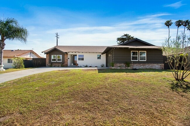 Building Photo - 934 S Donna Beth Ave