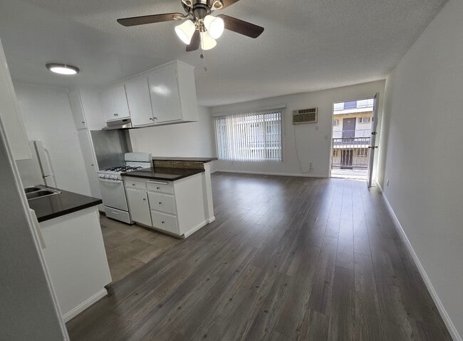 Photo - 3833 Mentone Ave Unit 3841-2
