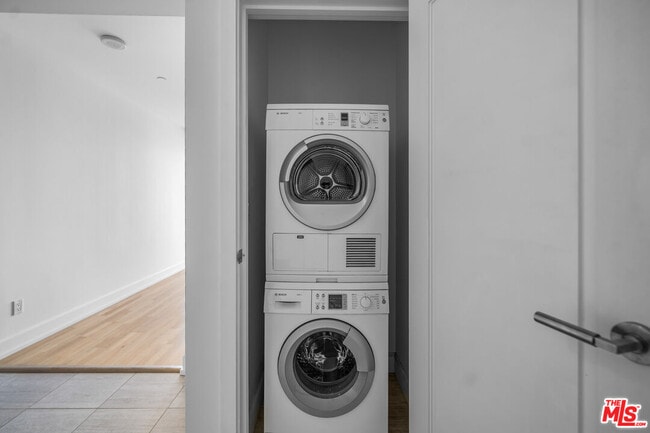 Photo - 900 W Olympic Blvd Unit 36I