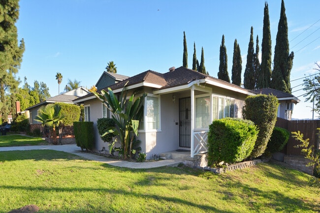 Building Photo - 9966 Glencrest Cir