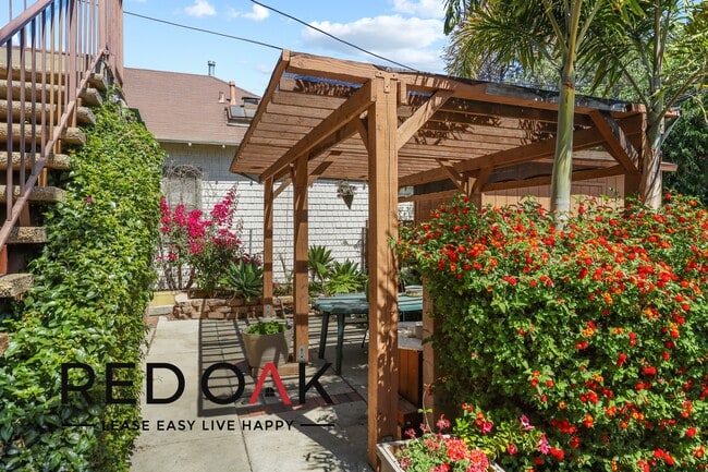 Photo - 10810 Sarah St Unit 10