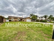 Photo - 17571 Deodar Ave
