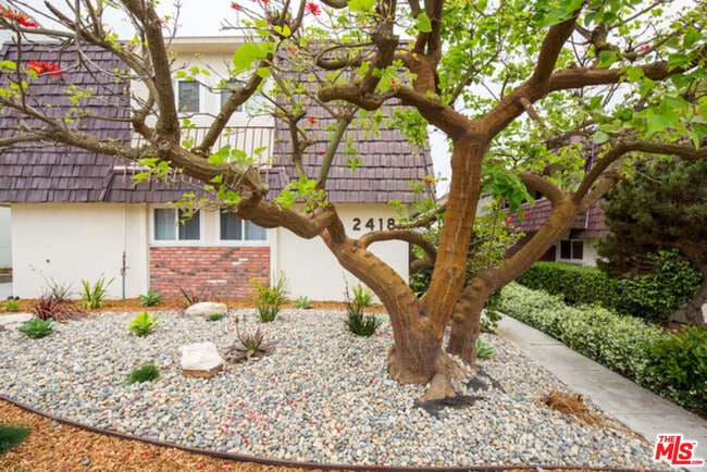 Photo - 2418 Graham Ave Unit 2