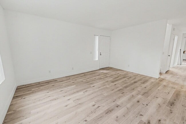 Photo - 1447 Manzana Way