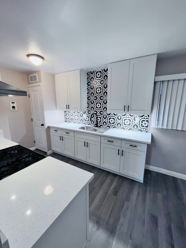 Photo - 385 Vernon Dr Unit #A