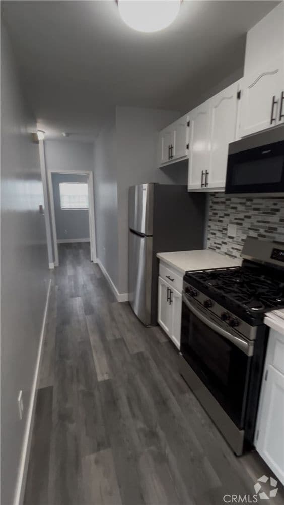 Building Photo - 1032 Normandie Ave Unit 201-201 Rental