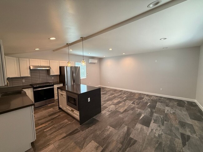 Photo - Amazing 1 Bedroom Back Home in La Crescenta!