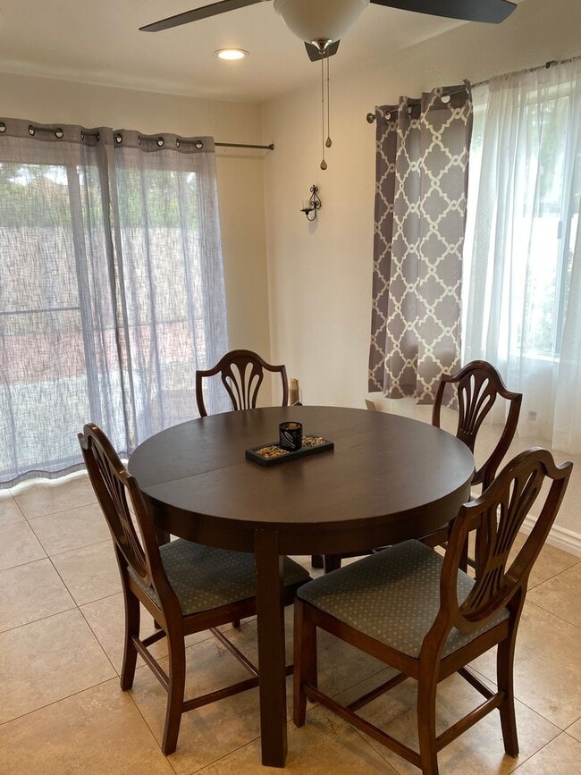 Photo - Manzanita Single Story Home 3bd 2ba 2 car garage